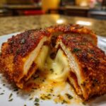 Luftfritös kycklingparmesan fylld med mozzarella